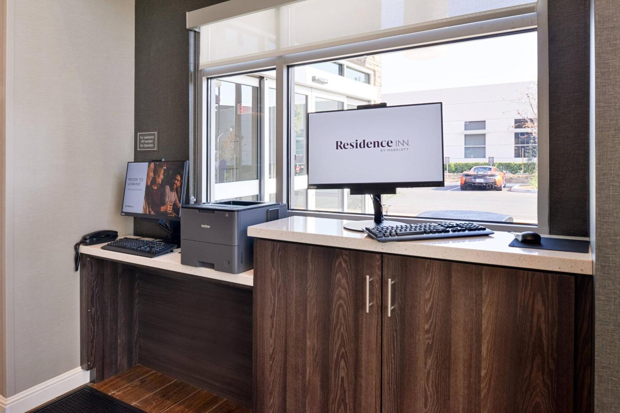 Residence Inn By Marriott Bakersfield West Eksteriør billede