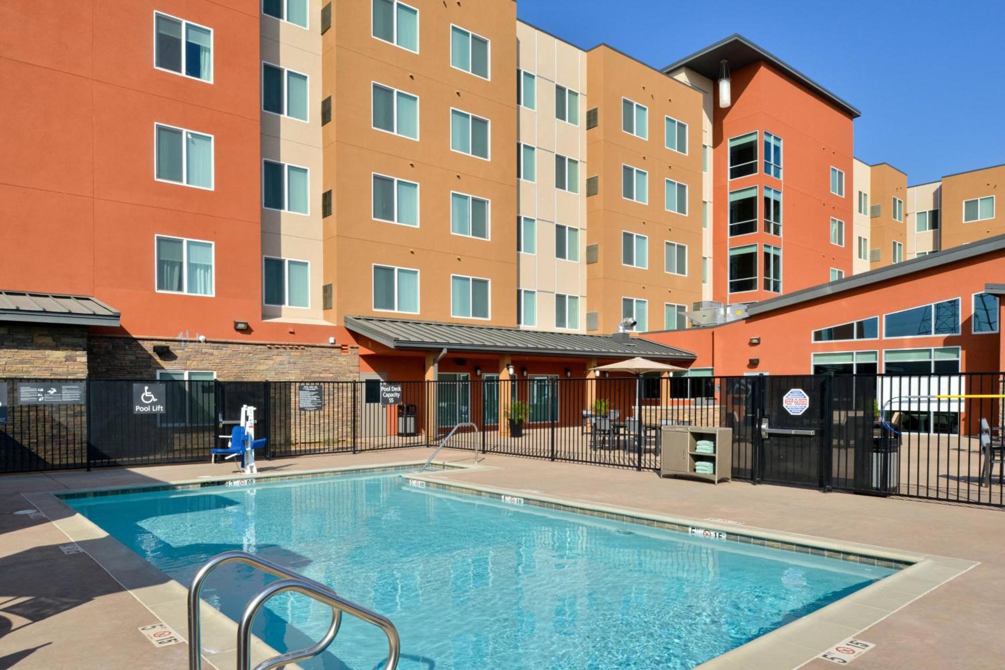 Residence Inn By Marriott Bakersfield West Eksteriør billede